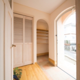 神奈川県中郡｜塗り壁に木の温もりあふれる家。施工例01