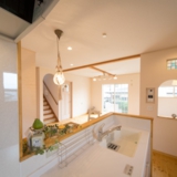 神奈川県中郡｜塗り壁に木の温もりあふれる家。施工例05