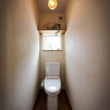 沼津市松沢町｜高台にあるオークフロアと漆喰の家。施工例09